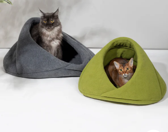 HiDREAM Cozy Fleece Semi-Enclosed Pet Bed For Dogs & Cats